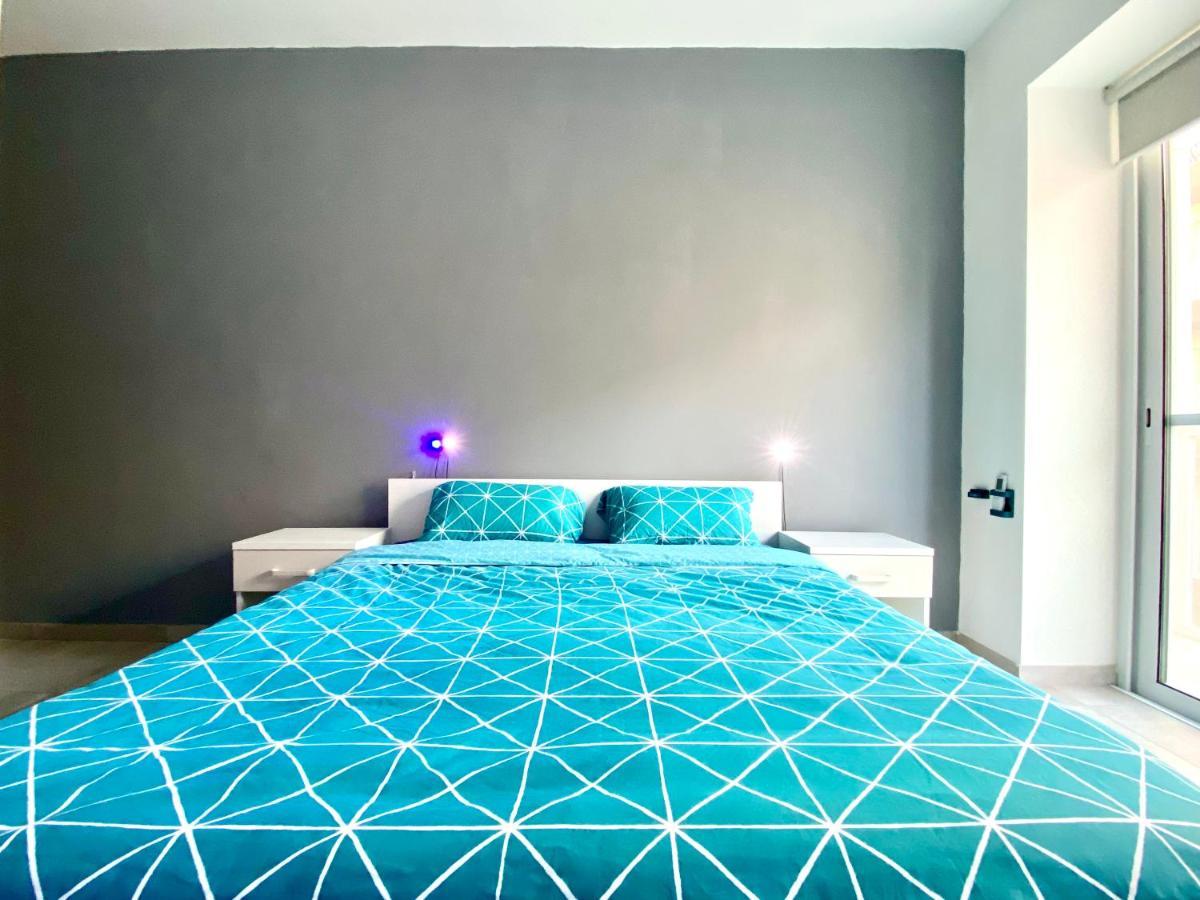 Central- Private En-Suite With Balcony In Shared Residence Pietà 外观 照片
