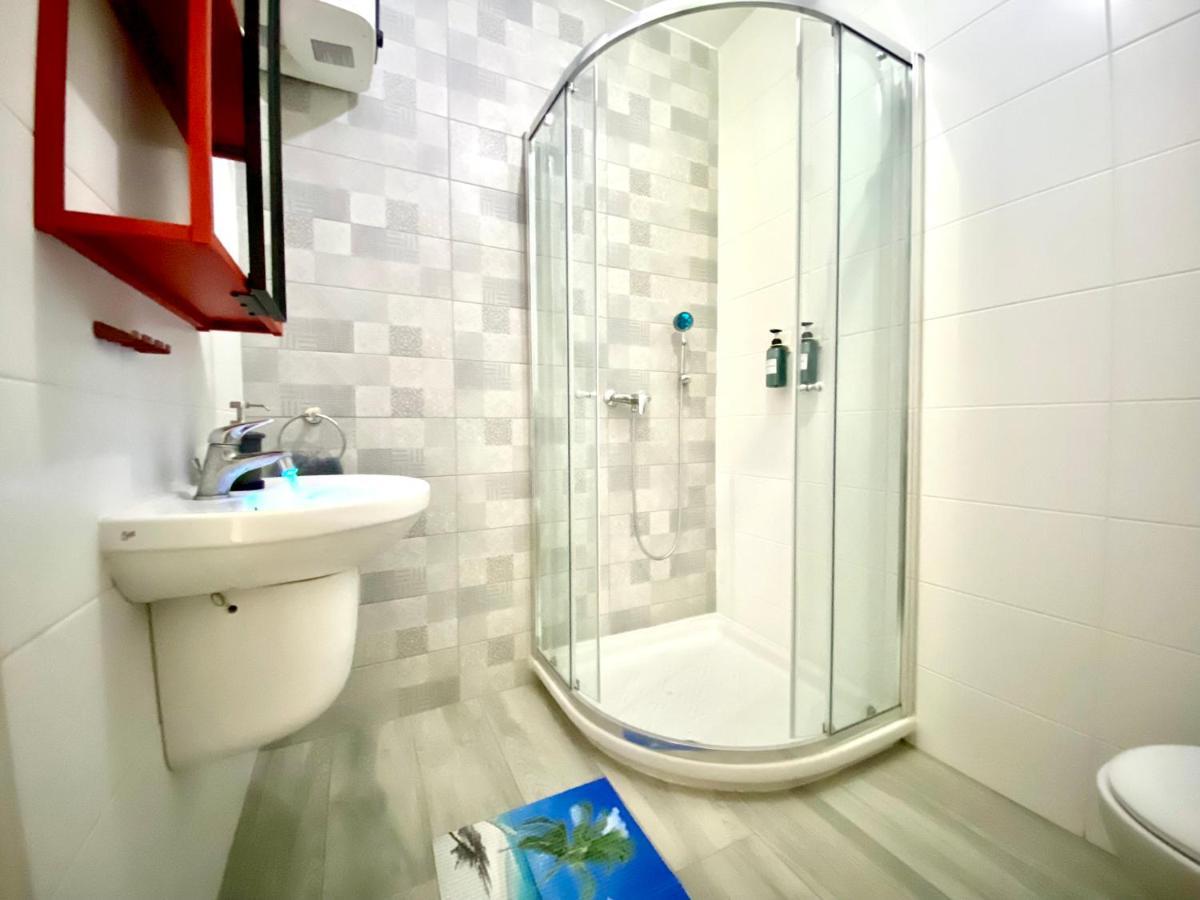 Central- Private En-Suite With Balcony In Shared Residence Pietà 外观 照片