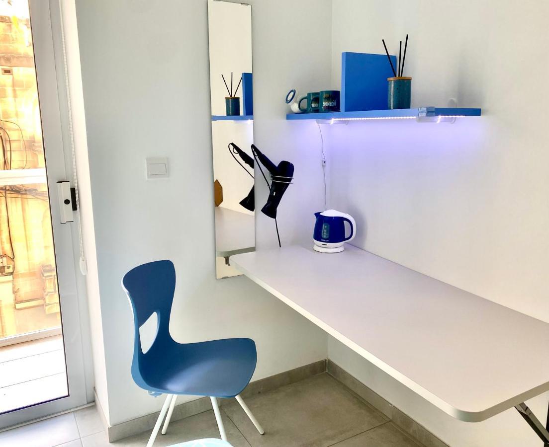 Central- Private En-Suite With Balcony In Shared Residence Pietà 外观 照片